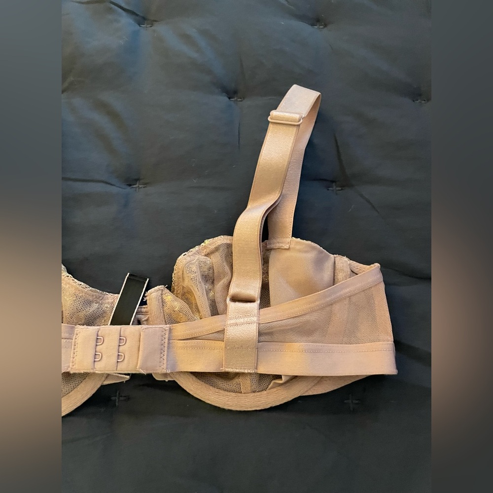 Victoria's Secret very sexy line sheet bra 34B - Picture 9 of 16